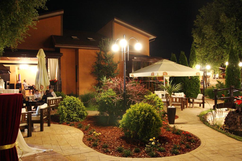 Rixo'S Guesthouse Circea Exterior photo