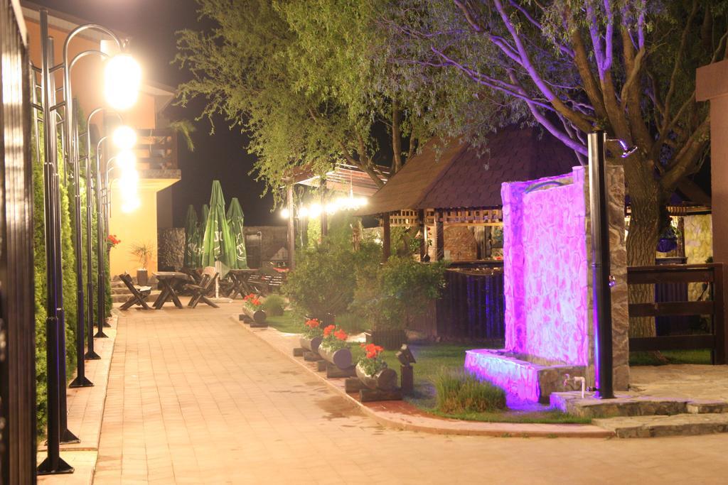 Rixo'S Guesthouse Circea Exterior photo
