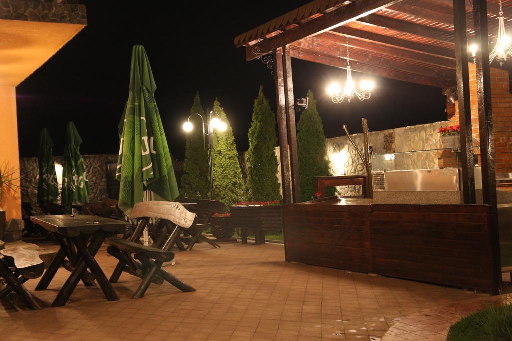 Rixo'S Guesthouse Circea Exterior photo