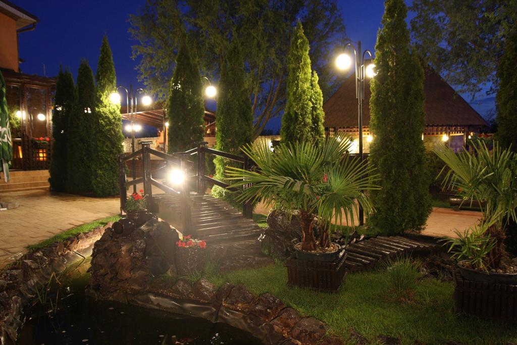 Rixo'S Guesthouse Circea Exterior photo