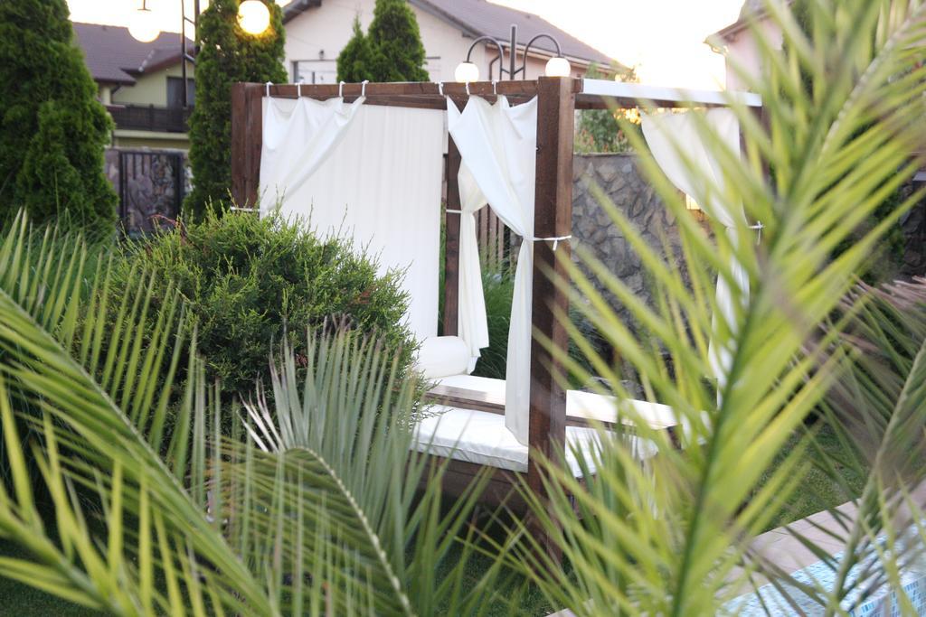 Rixo'S Guesthouse Circea Exterior photo